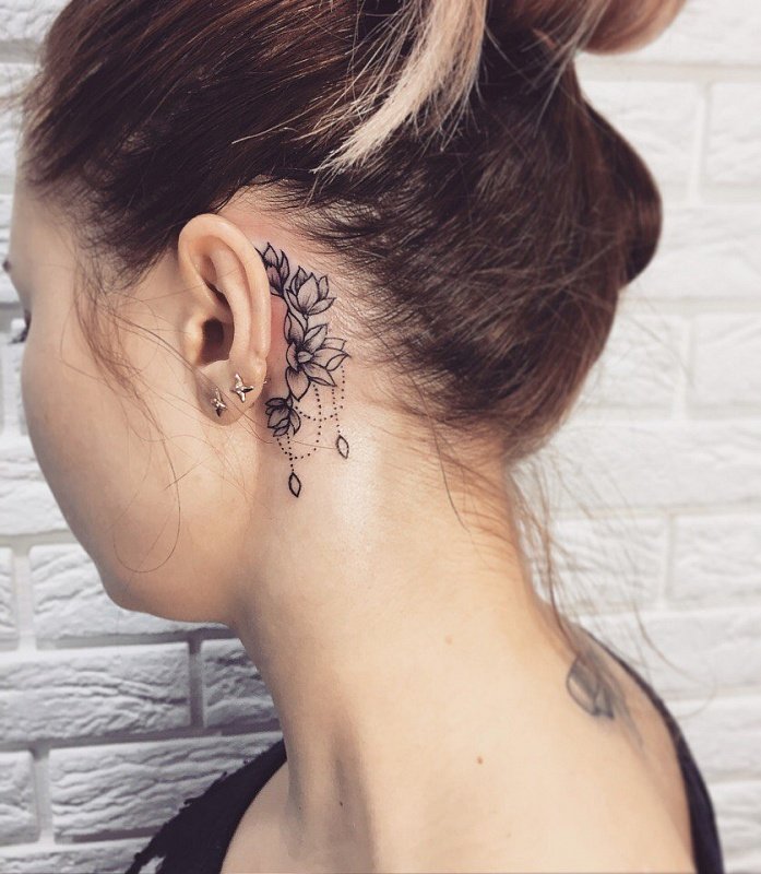 Татуировки за ухом для девушек: фото тату и описания