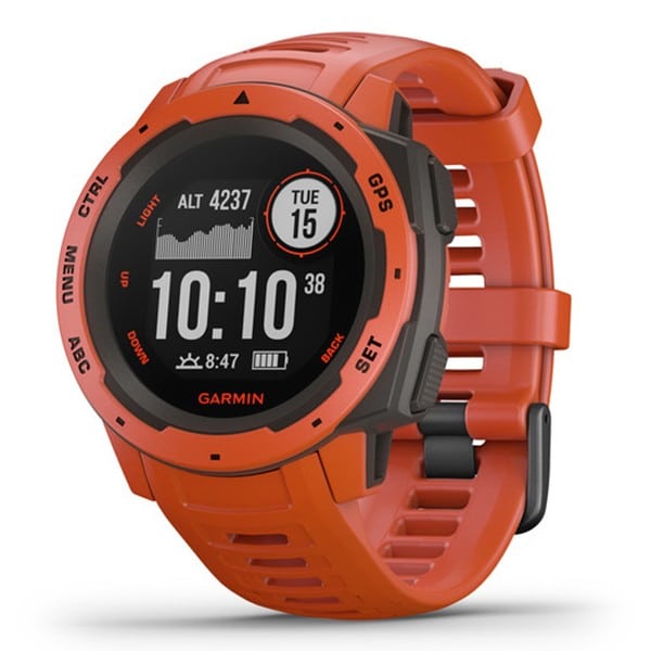 Смарт-часы Garmin Instinct в рейтинге лучших умных часов для мужчин Fitnessbit.ru
