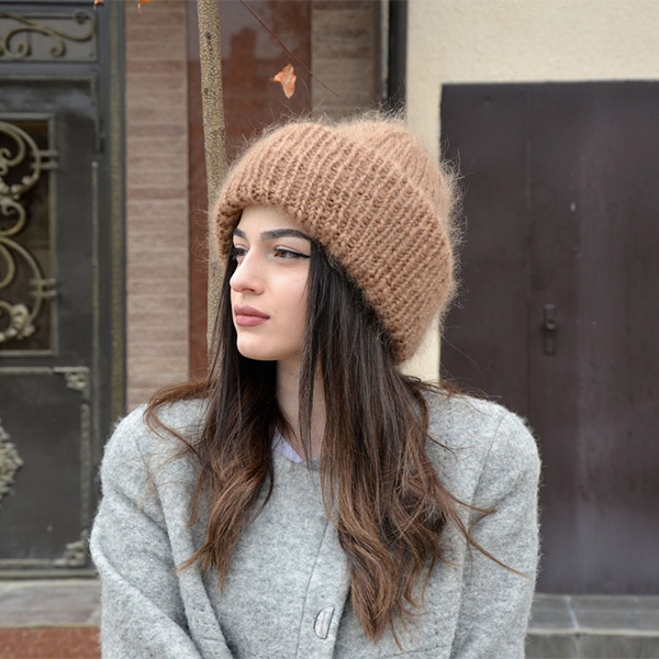 Модные женские шапки 2023: ТОП-80+ лучших образов (+ новинки)